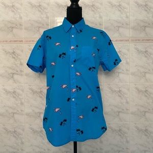 Men’s tropical/Caribbean button down